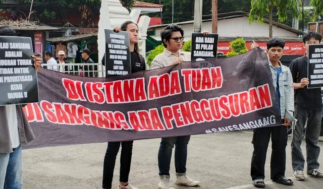 Warga Menolak Perpanjangan HGB PT PKP di Pulau Sangiang di Kantor ATR BPN