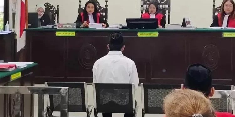 Dua Terdakwa Kasus Demo Anarkis Dihukum Penjara Selama Tiga Tahun Enam Bulan