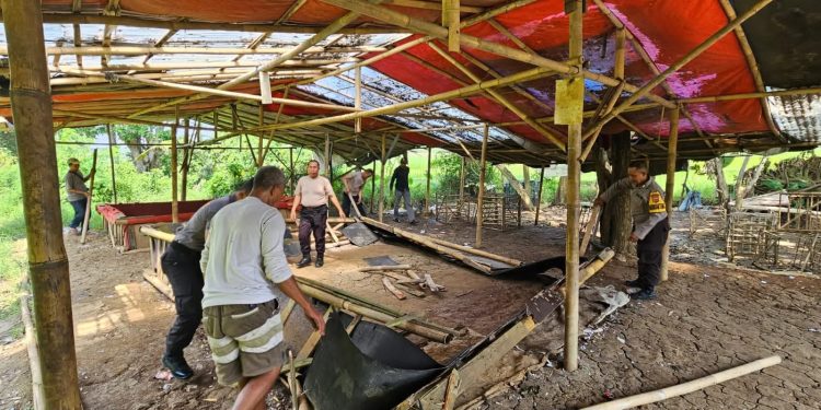Penertiban Arena Sabung Ayam di Pasar Kemis Tangerang