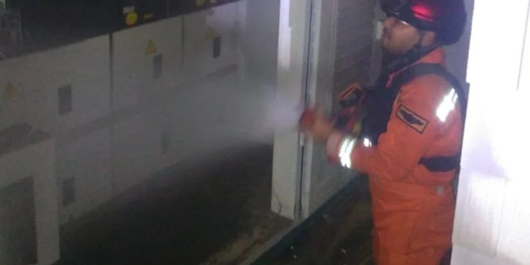 Kebakaran pada Gardu Listrik di Cipondoh Tangerang