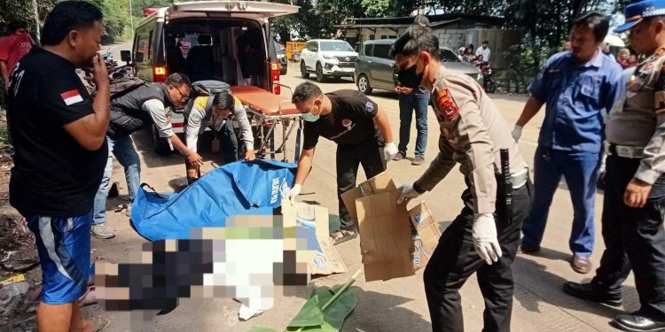 Wanita Muda Tewas Terlindas Saat Hendak Salip Truk di Cilegon