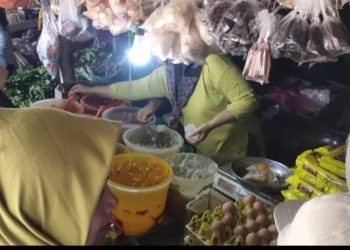 Pedagang Bumbu Giling di Rangkasbitung Siap Saji Menyambut Idul Adha Diserbu Pembeli