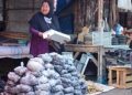 Peningkatan Drastis Penjual Arang dan Tusuk Sate di Lebak saat Berkah Idul Adha