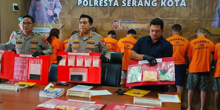 Polresta Serang Kota Amankan Ribuan Obat Ilegal dan Setengah Kilogram Sabu