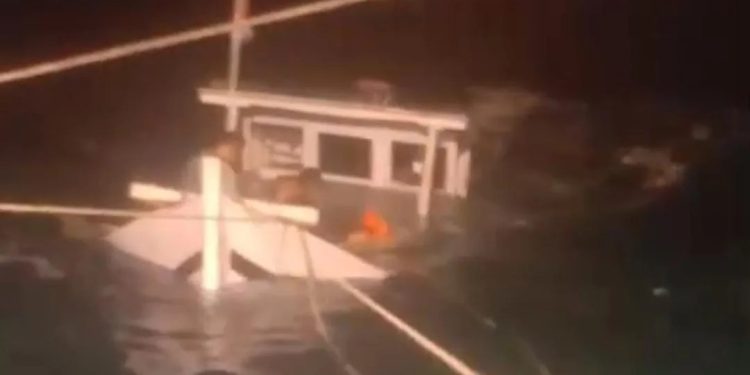 Kapal Ikan Nelayan Tenggelam di Pulo Tunda, 6 ABK dan Kapten Selamat
