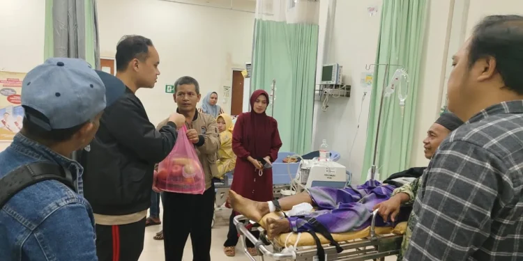 Pria ODGJ Aniaya Kerabatnya Menggunakan Cangkul di Petir