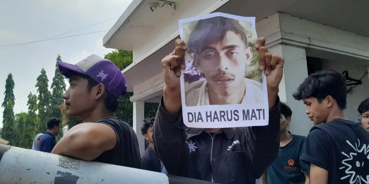 Ratusan Warga Datangi PN Serang Tuntut Hukuman Mati untuk Pelaku Mutilasi Gunungsari