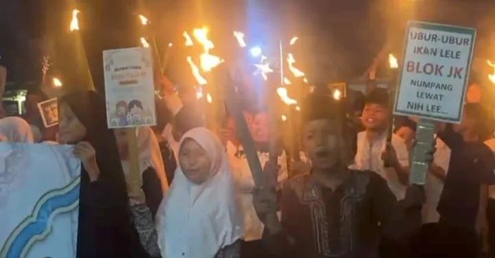 Ribuan Warga Banten Rayakan Tahun Baru Islam dengan Lomba Pawai Obor