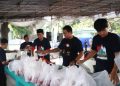 Distribusi 5000 Paket Daging Kurban di Masjid Raya Al-A’zhom Kota Tangerang