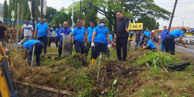 Ketua Komisi IV DPRD Cilegon Lakukan Aksi Tanggulangi Banjir dan Respons Keluhan Masyarakat