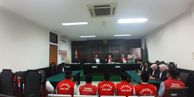 Keluarga Pemilik Pabrik PCC di Serang Menerima Vonis Berbeda