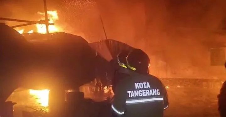 Kebakaran Gudang BBM di Tangerang Menyebabkan 5 Karyawan Jadi Korban