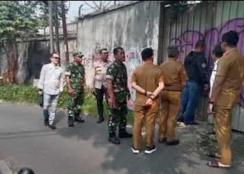 Kapolsek Ciputat Timur dan Tiga Pilar Periksa Lahan Kosong Eks PT Sandratex