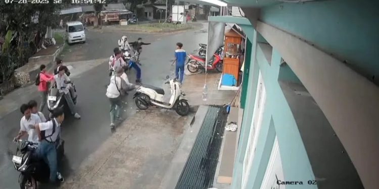 Siswa PKL di Lebak Diserang Belasan Pelajar saat Membeli Gorengan
