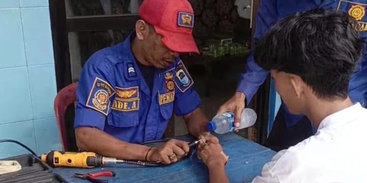 Pelajar di Lebak Datangi Damkar karena Susah Melepas Cincin
