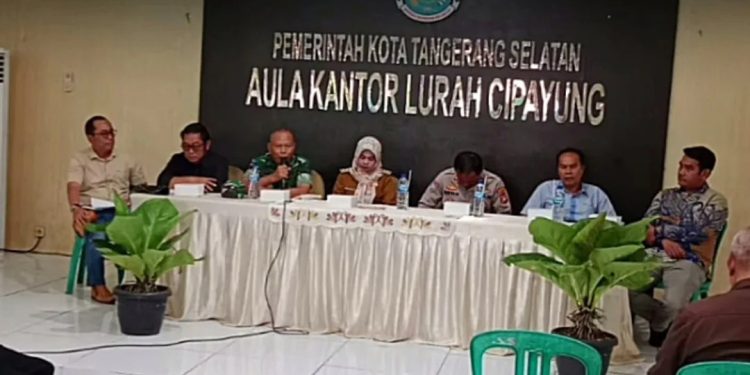 Manajemen Akui Belum Kantongi Izin, Kenapa Showroom di Ciputat Dapat Dibangun?
