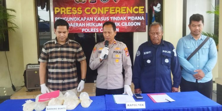 Penangkapan Warga Jombang Cilegon Terkait Penjualan Tuak, 15 Liter Disita Polisi