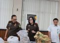 Dua Tengkorak Badak Jawa dari Perburuan Liar Diterima oleh Museum Banten