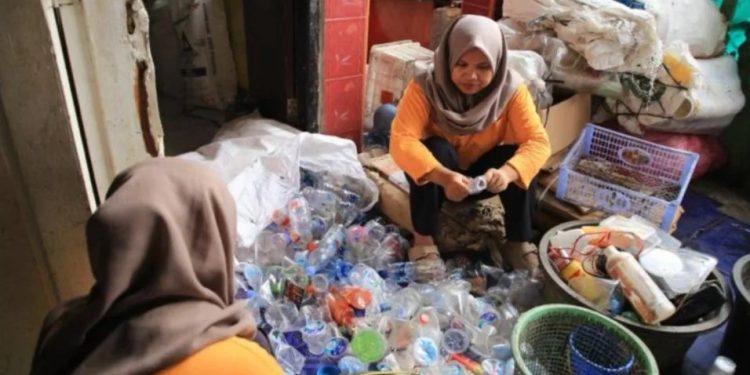 Menabung Harapan dari Sampah Kota Tangerang