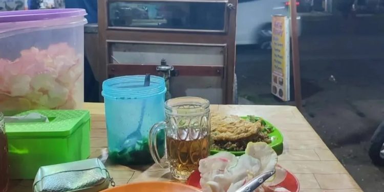 Nasi Goreng Mawut Taktakan Menghimpun Komunitas Warga Serang