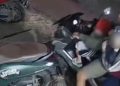 Pasutri di Cerendeu Tangsel Mencuri Helm Terrekam CCTV