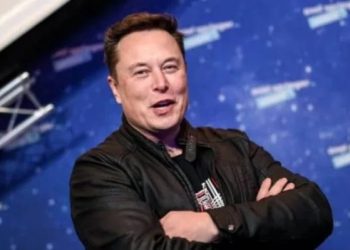 Perusahaan Elon Musk PHK 500 Karyawan Melalui Email