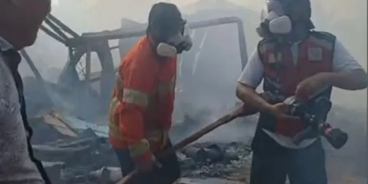 Kebakaran Lapak Triplek di Legok Tangerang, Kerugian Mencapai Rp200 Juta