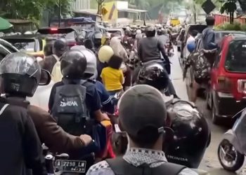 Kemacetan Parah Menuju Mengger Pandeglang, Pengendara Terjebak Selama 2 Jam