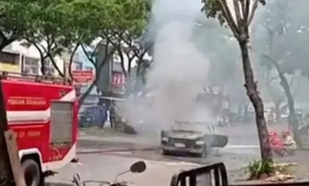Mobil Pengantin Terbakar di Tangsel, Penumpang Selamat dan Berjalan Kaki ke Tempat Tujuan