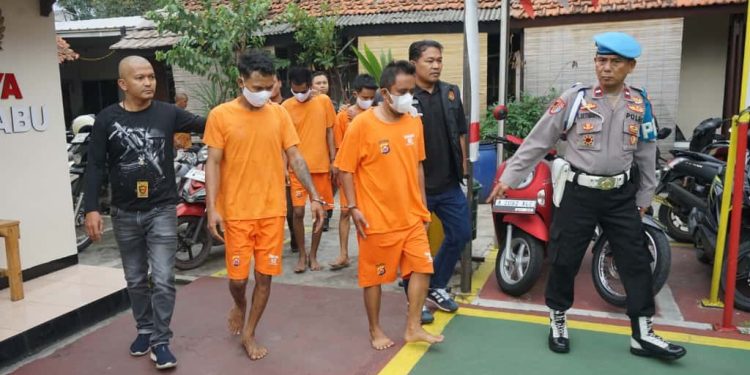 Empat Pelaku Curanmor Modus Congkel Jendela Ditangkap Polsek Cikupa