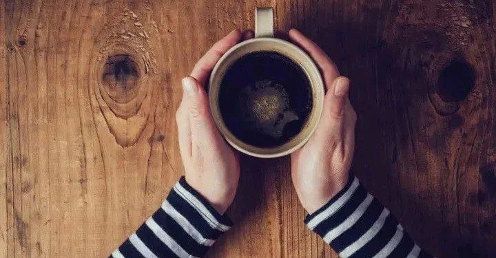 Manfaat dan Efek Samping Minum Kopi di Pagi Hari