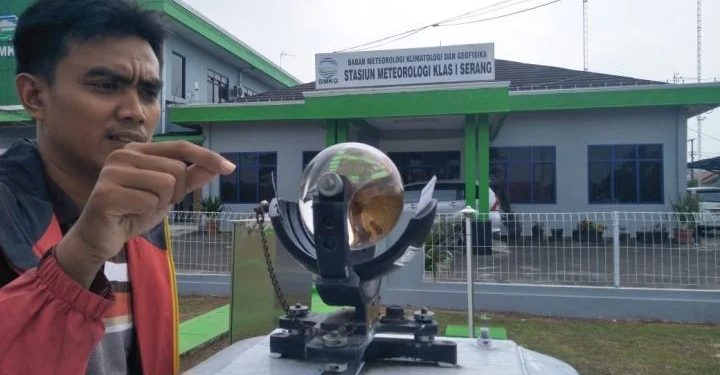 Hujan Lebat dan Petir Berpotensi Terjadi di Wilayah Banten