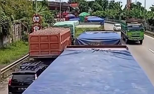 Truk ODOL Dilarang Masuk Tol Cilegon Timur, Sopir Kebingungan Arahkan Muatan