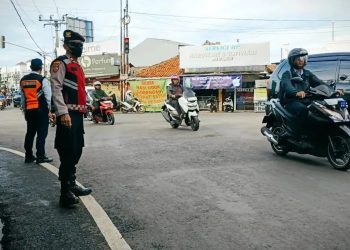 Uji Coba Lampu Merah Simpang Duren Tabgsel Dihentikan Akibat Kemacetan