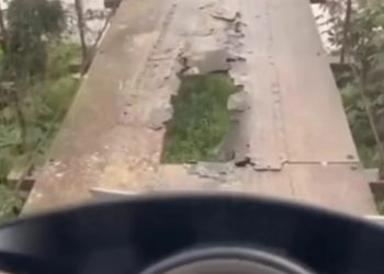 Jembatan Asa di Kabupaten Serang Dikeluhkan Warga, Besi Lapuk Terbuka di Jalan