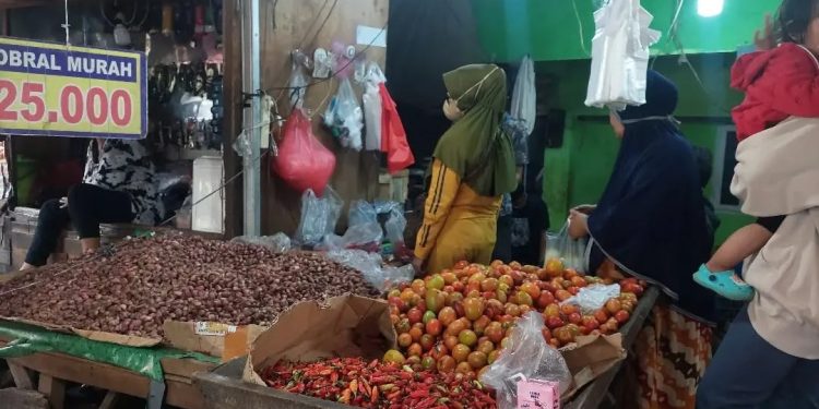 Harga Cabai dan Bawang di Pasar Ciputat Tangsel Melambung Jelang Nataru