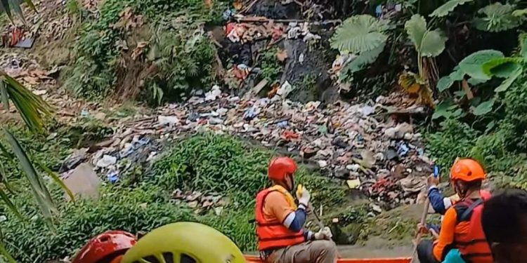 Bersihkan 49 Titik Sampah di Sungai Cibanten, 16 Titik Masih Menumpuk