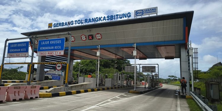 Trafik Tol Serang-Panimbang Diprediksi Naik Menjelang Nataru hingga 11 Ribu Kendaraan
