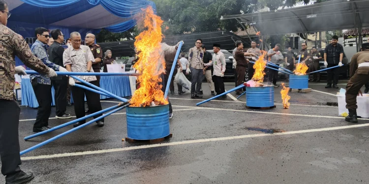Kejari Serang Musnahkan Lebih dari Tiga Kilogram Narkoba Jenis Sabu