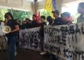 Mahasiswa Geruduk Kantor Walikota Cilegon Teriakkan Ganyang Robinsar