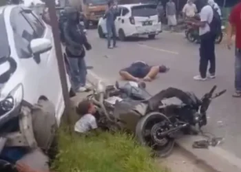 Mobil Tabrak Tiga Motor di Rangkasbitung, Enam Orang Luka-luka