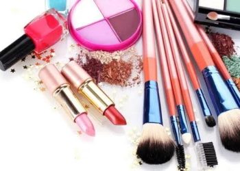 Panduan Cerdas Memilih Kosmetik yang Aman untuk Konsumen Modern
