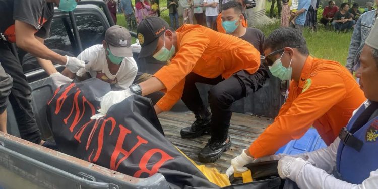 Mayat Laki-laki Ditemukan Terapung di Perairan Pulau Liwungan Panimbang